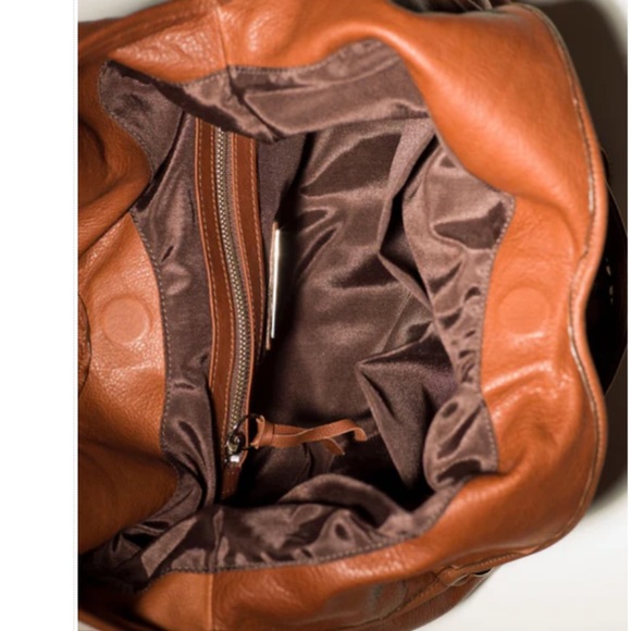 Jacki Easlick Cognac leather hobo bag - BEST SELLER! - Picture 4 of 14